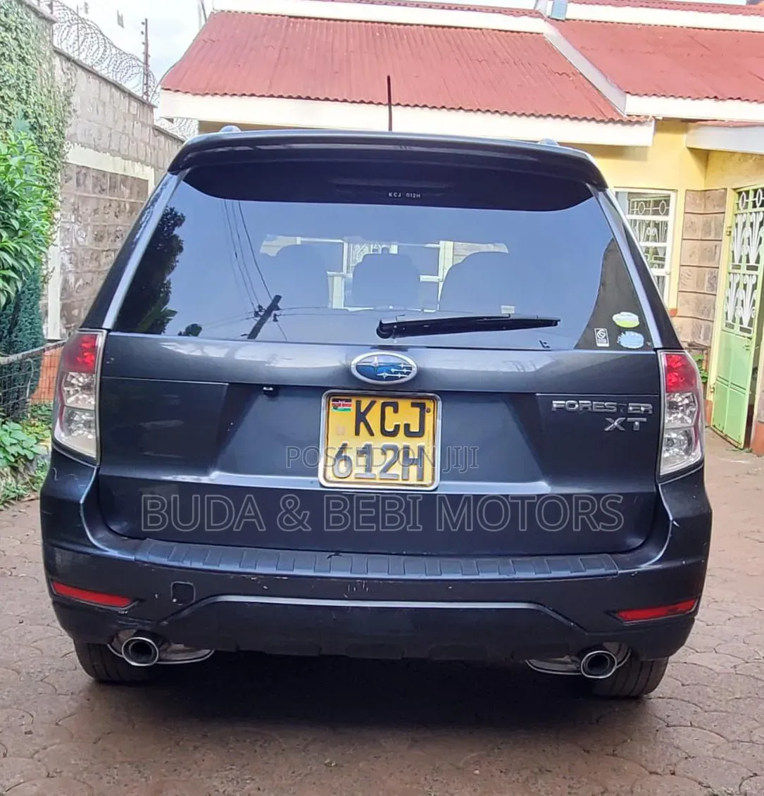 Subaru Forester 2010 Black