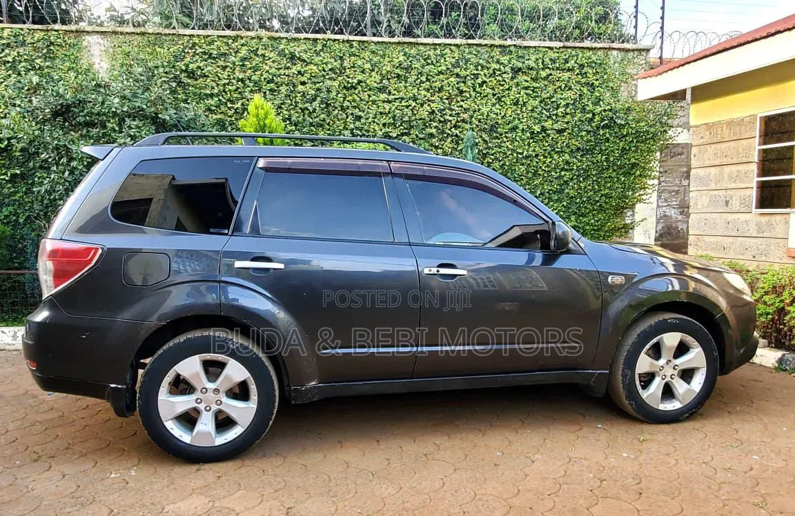 Subaru Forester 2010 Black