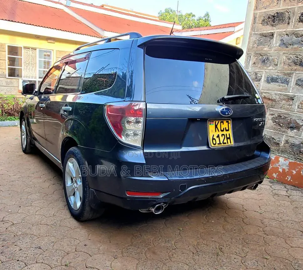 Subaru Forester 2010 Black