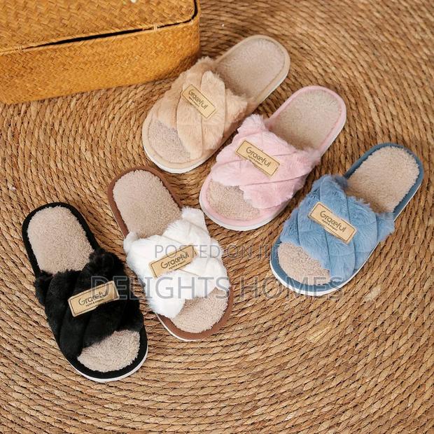 Toe Fluffy Slippers_st