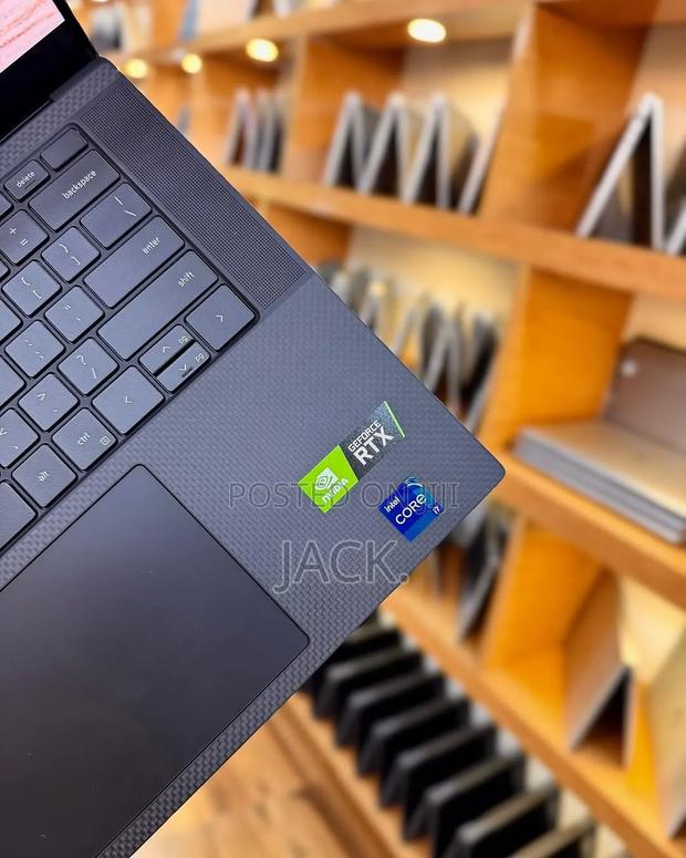 Laptop Dell Precision 5570 32GB Intel Core i7 SSD 512GB - thumbnail 2