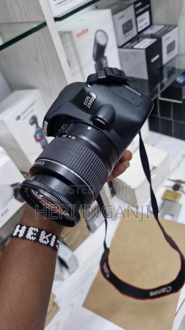 Used Canon 250d Camera Lit - thumbnail 2