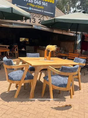 Ornile Mango 4-Seater Dinning Table Set