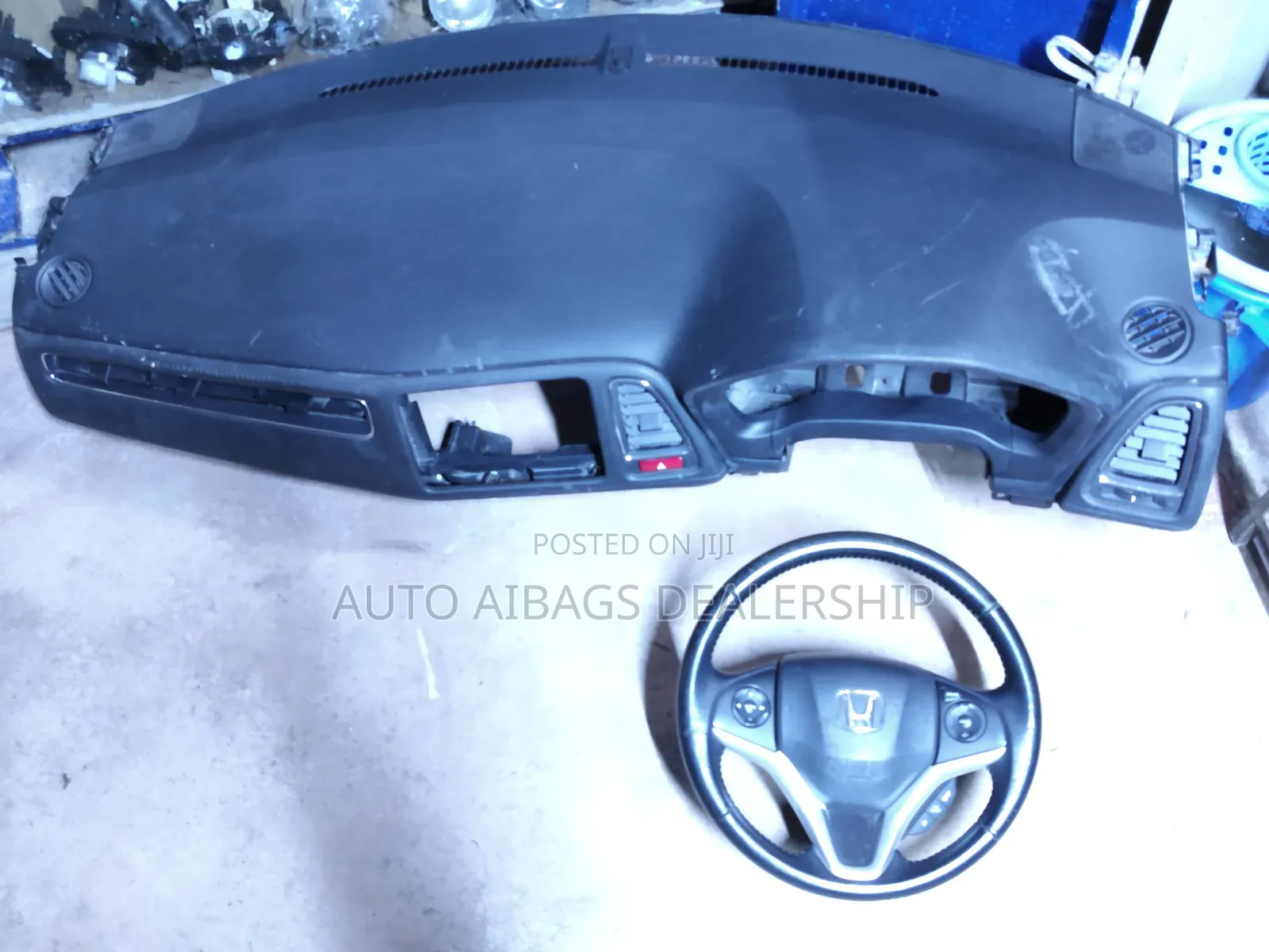 Honda Vezel Dashboard and Stearing Wheel Complete.