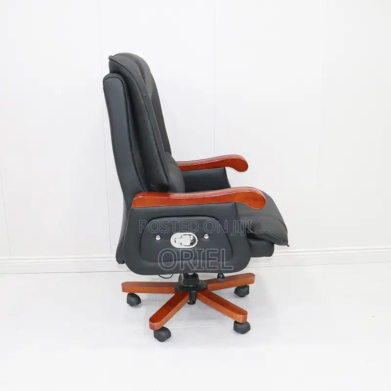 Office Chair : Black High-Back Leather Executive Office Chair
