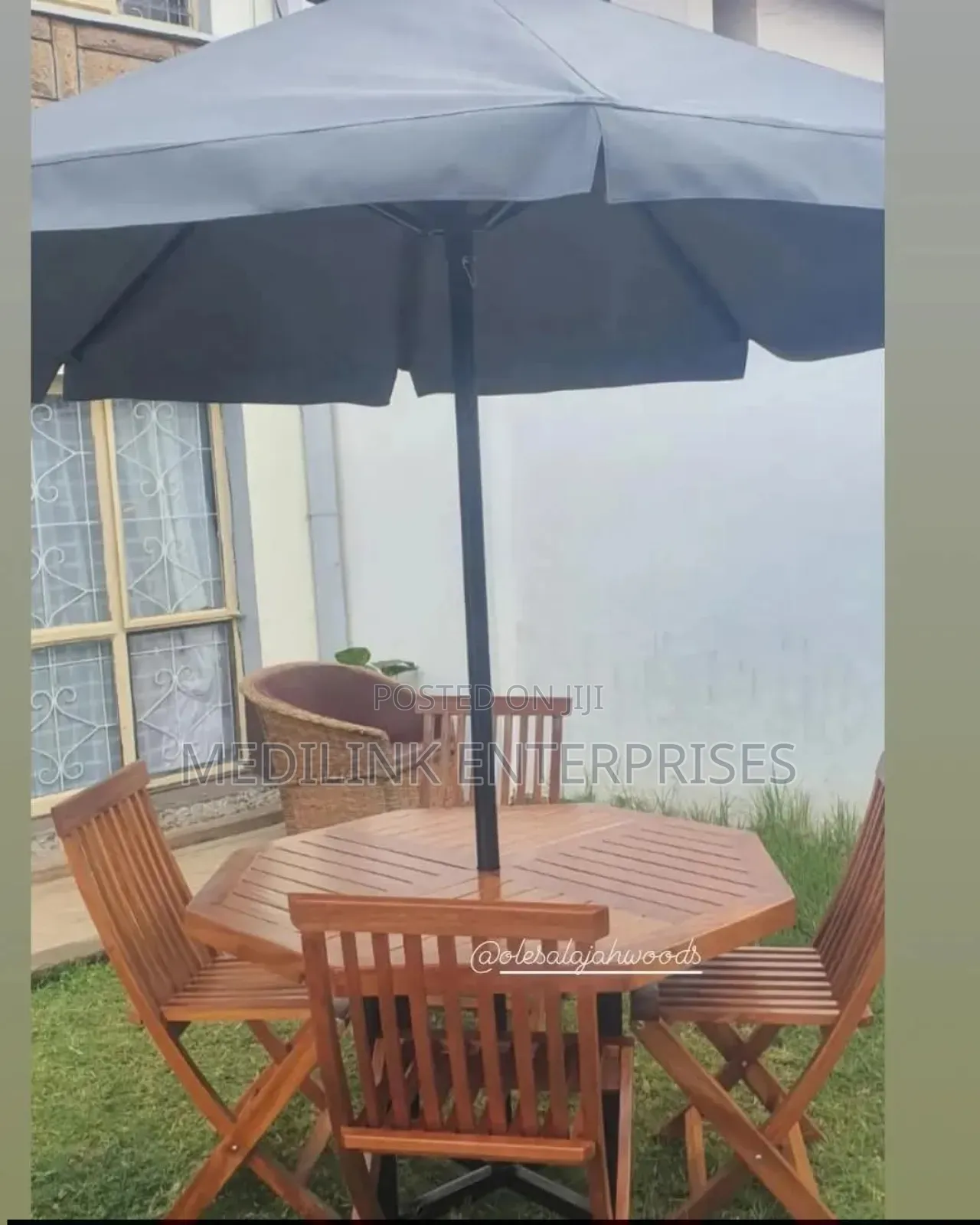 Foldable Scranton 4-Seater Outdoor Umbrella Shades