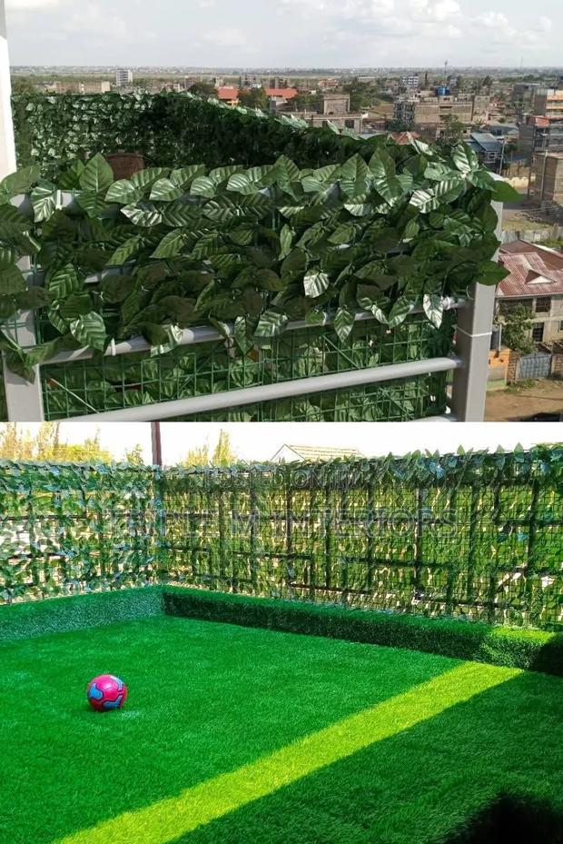 Commercial Grade Faux Ivy Wall