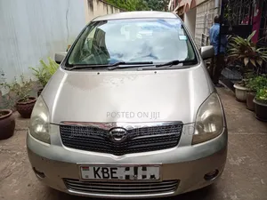 Toyota Corolla Spacio 2003 Gold