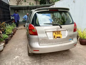 Toyota Corolla Spacio 2003 Gold