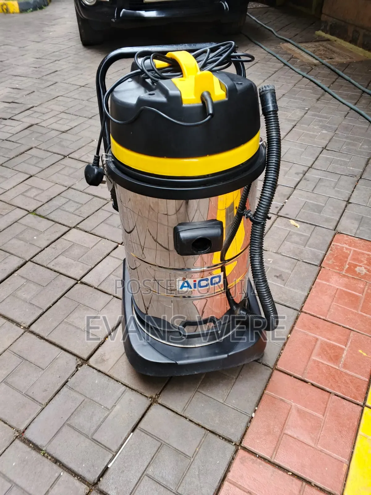Industrial Vacuum Cleaner