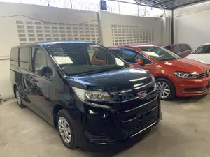 Toyota Noah 2018 Black