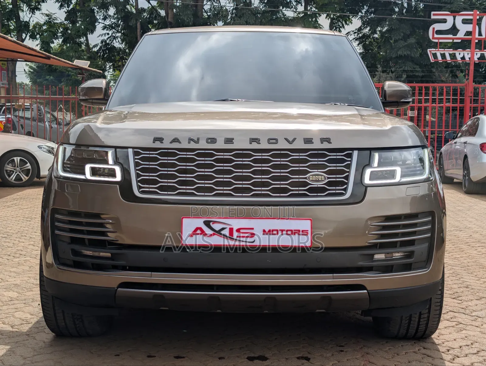 Land Rover Range Rover Vogue 2014 Brown