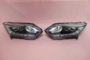 Honda Vezel 2016/2017 Headlights