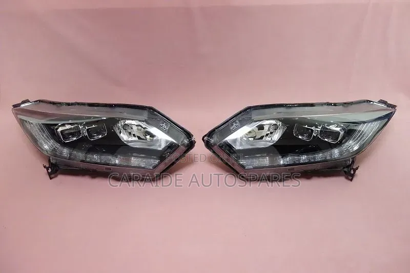 Honda Vezel 2016/2017 Headlights