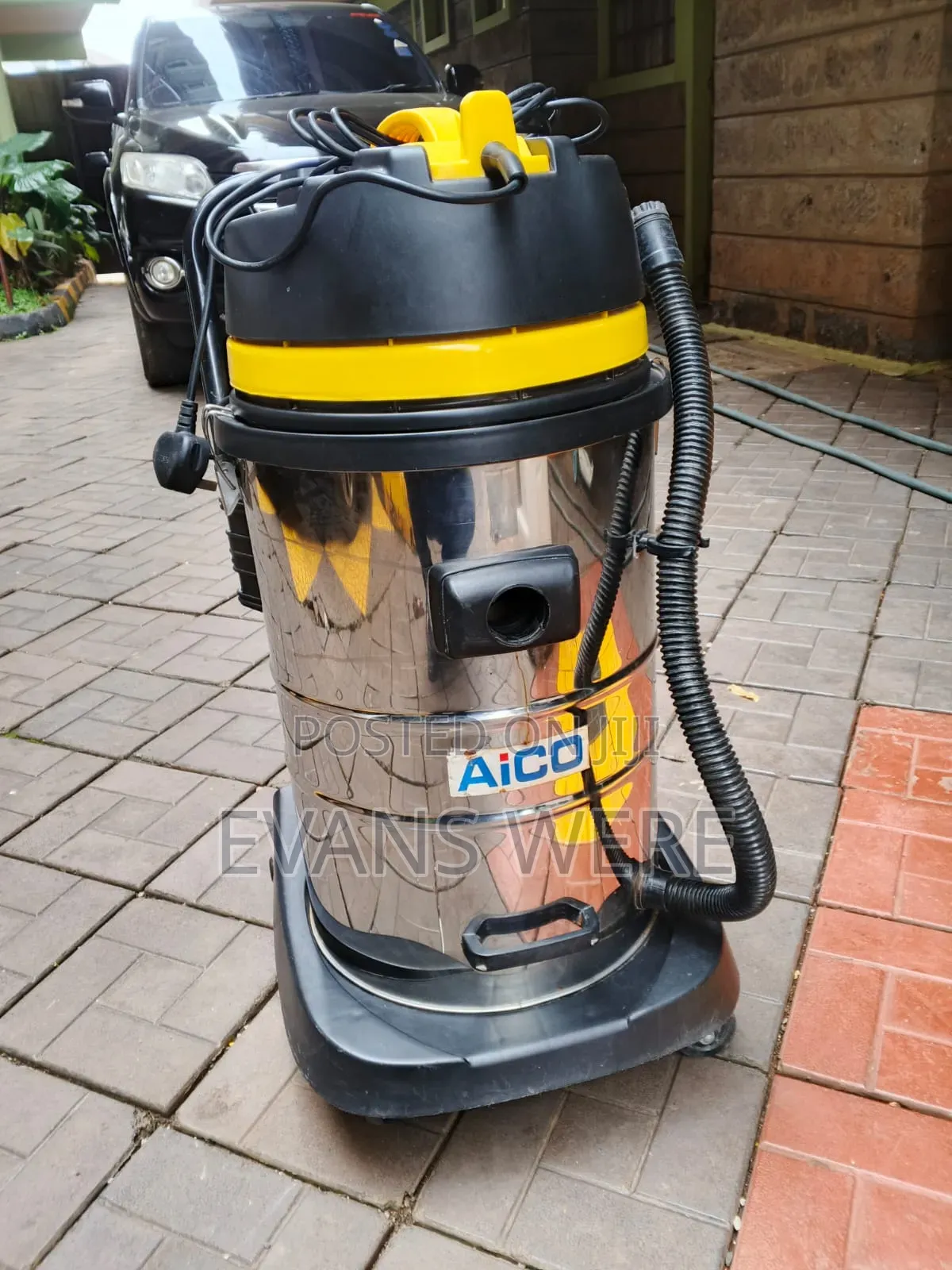 Industrial Vacuum Cleaner