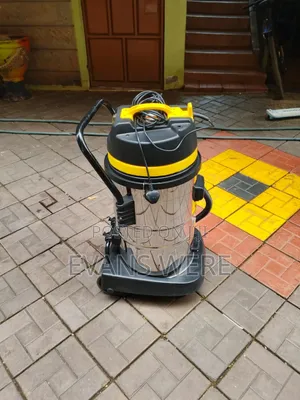 Industrial Vacuum Cleaner