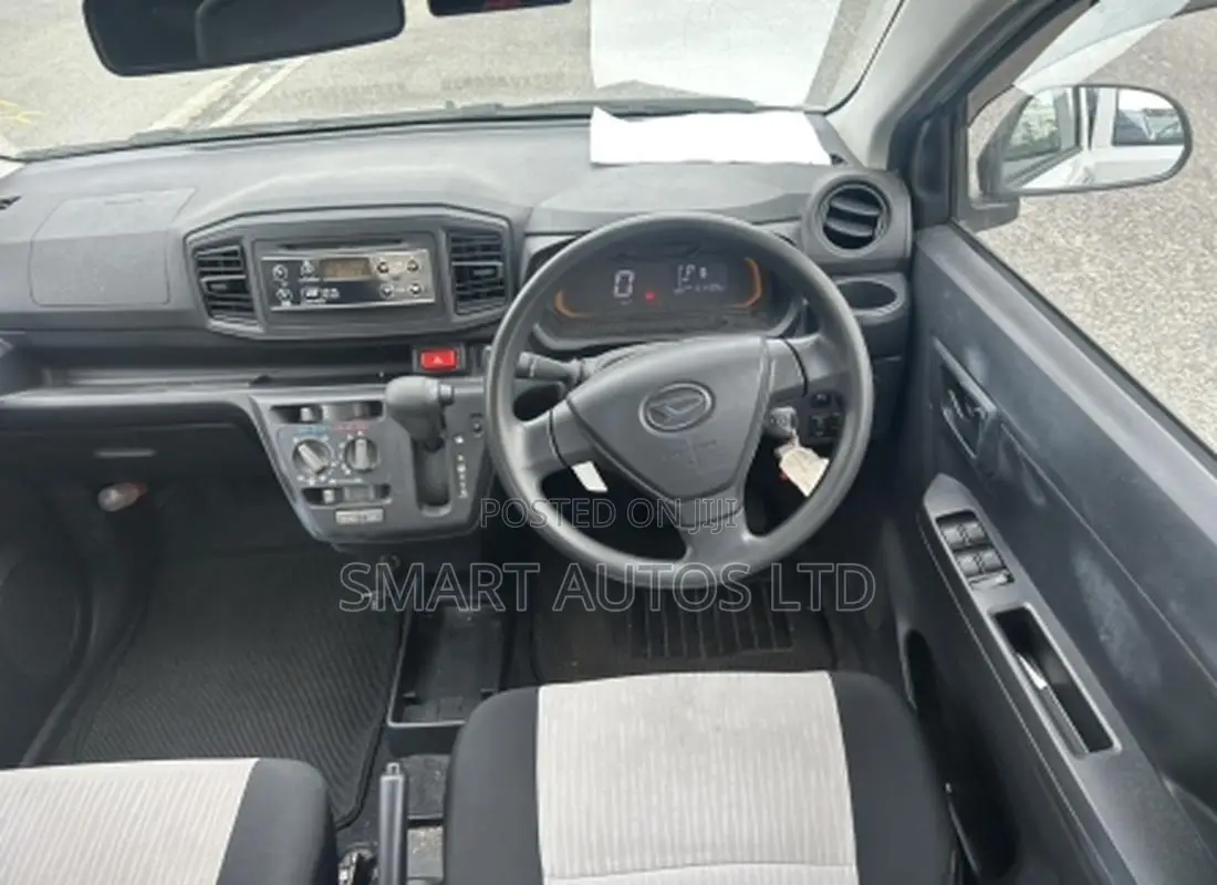Daihatsu Mira 2019 Off white