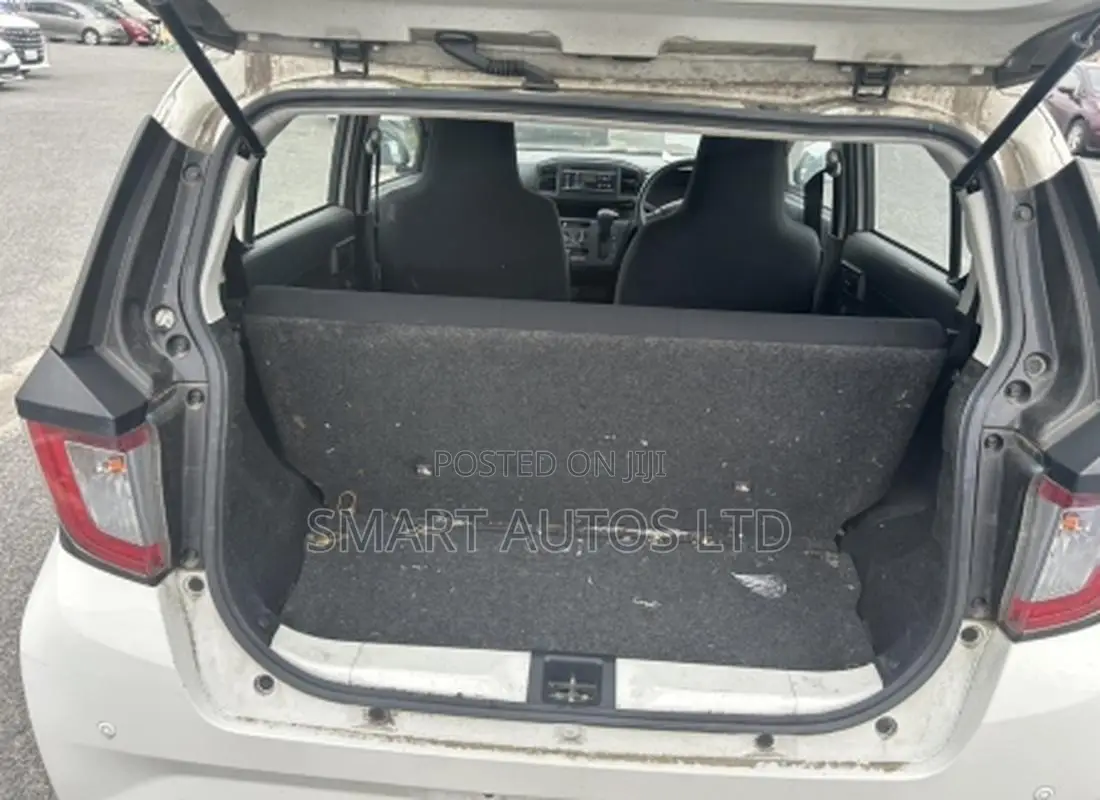 Daihatsu Mira 2019 Off white