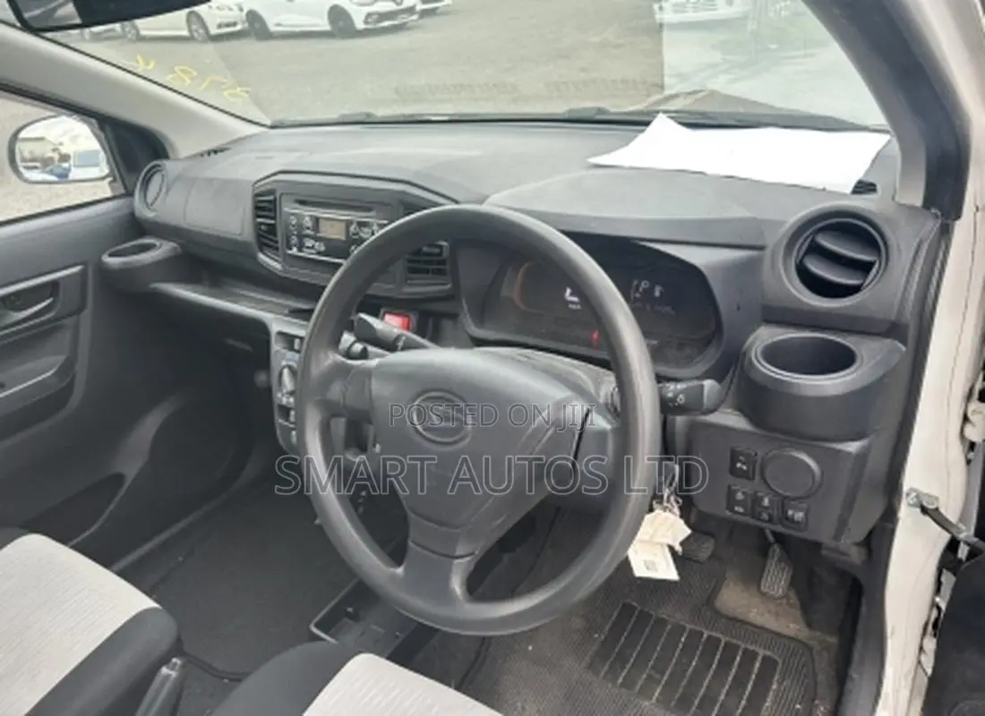 Daihatsu Mira 2019 Off white