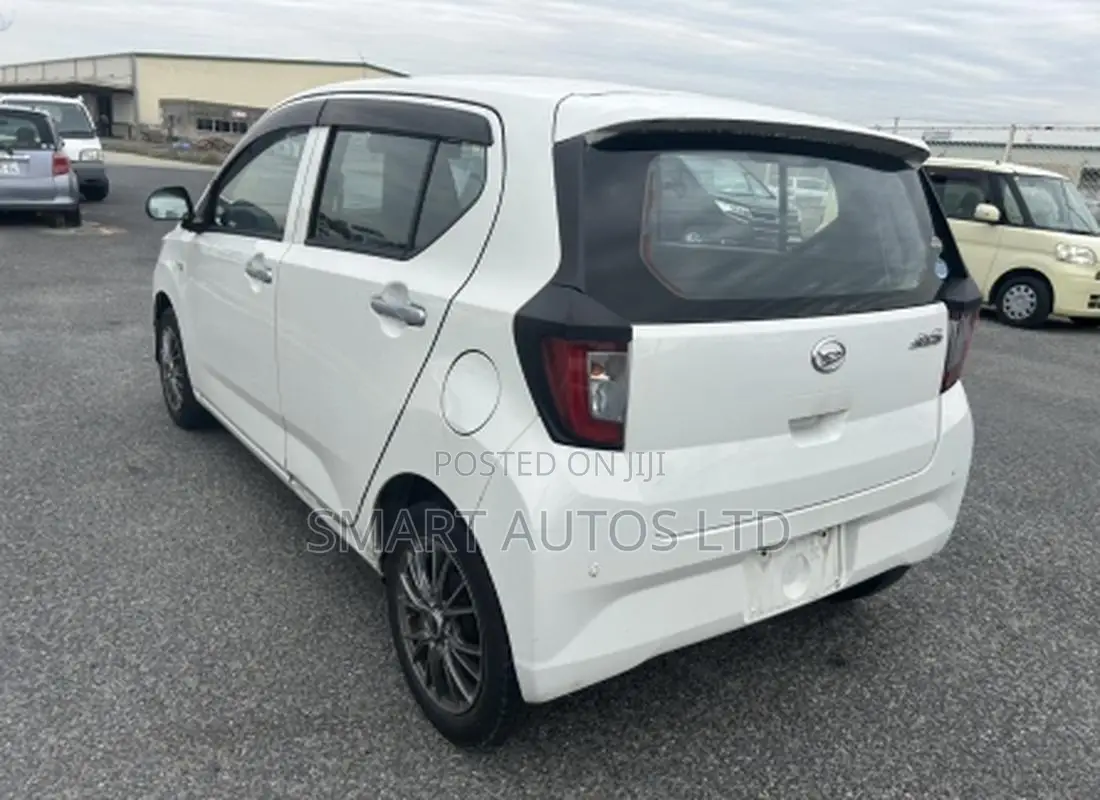 Daihatsu Mira 2019 Off white
