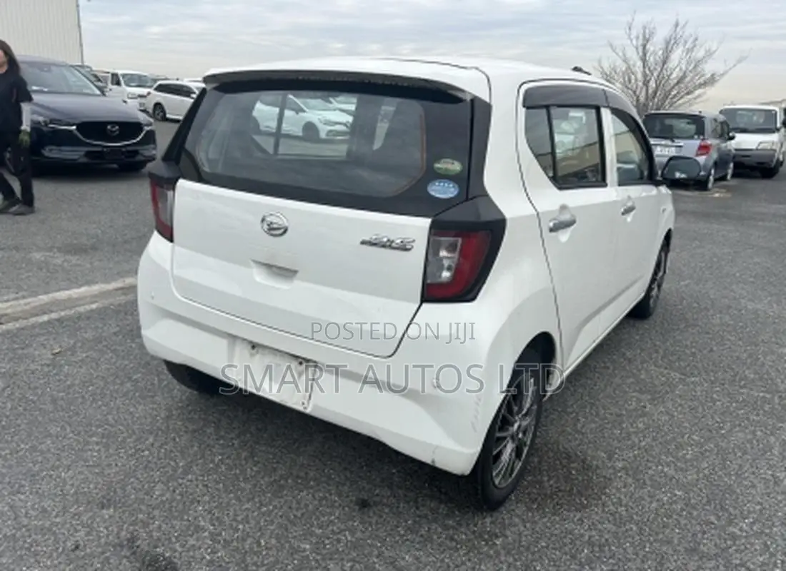 Daihatsu Mira 2019 Off white