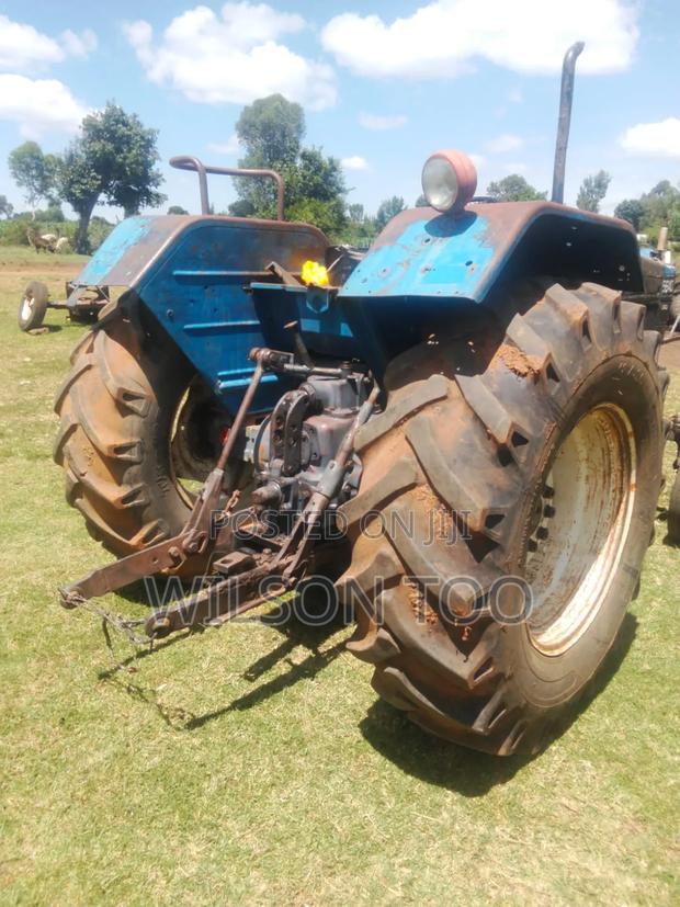 Tractor Newholland 5640 2wd - thumbnail 4