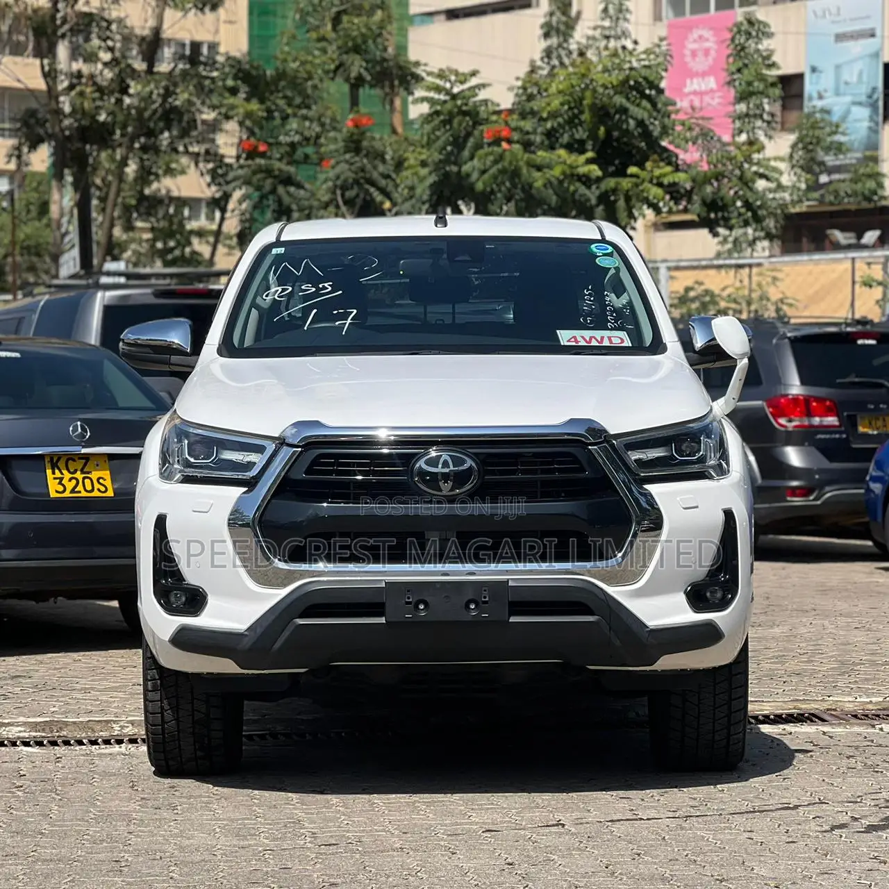Toyota Hilux 2020 White