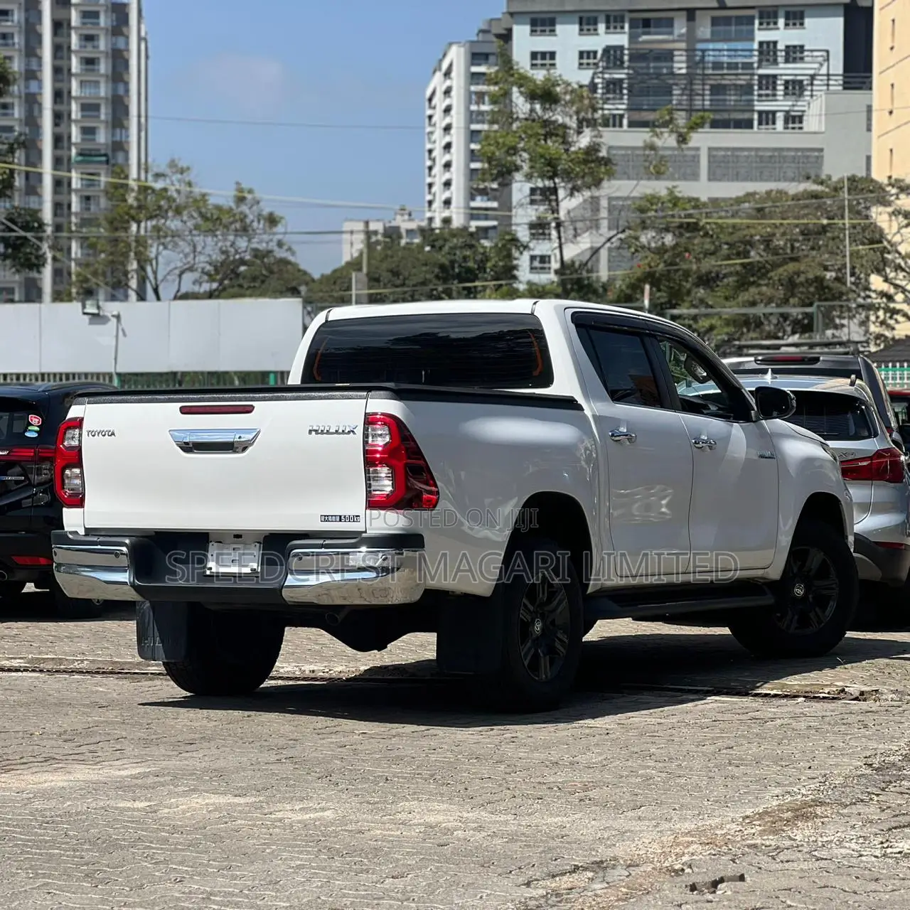 Toyota Hilux 2020 White