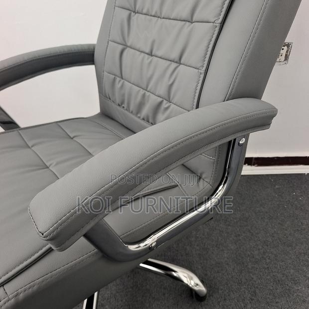 Office Chairs; Strong Leather Executive High Backrest Starbase Chairs - thumbnail 7