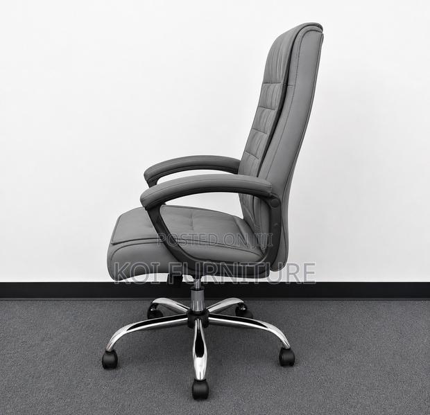 Office Chairs; Strong Leather Executive High Backrest Starbase Chairs - thumbnail 10