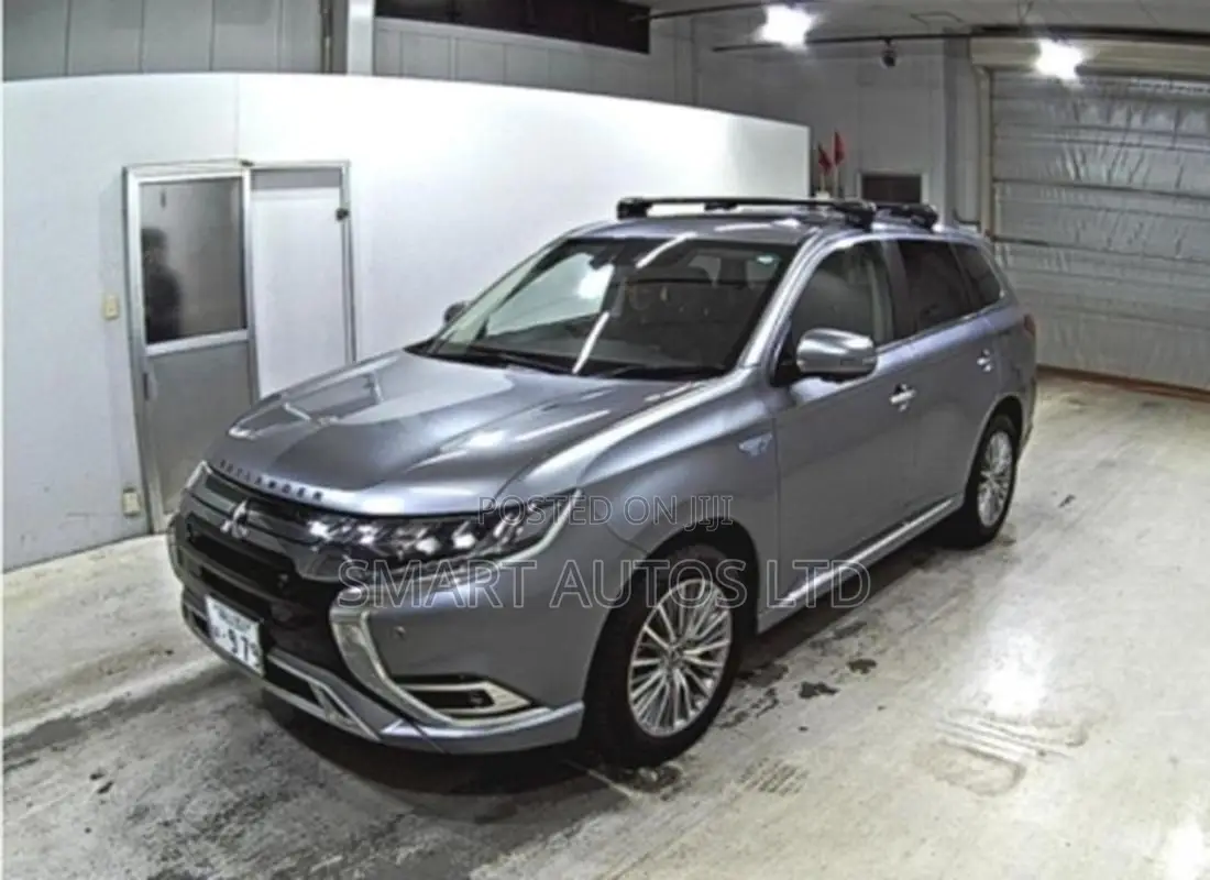 Mitsubishi Outlander PHEV 2019 Silver