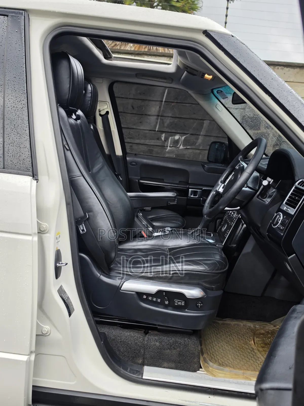 Land Rover Range Rover Vogue 2010 Pearl