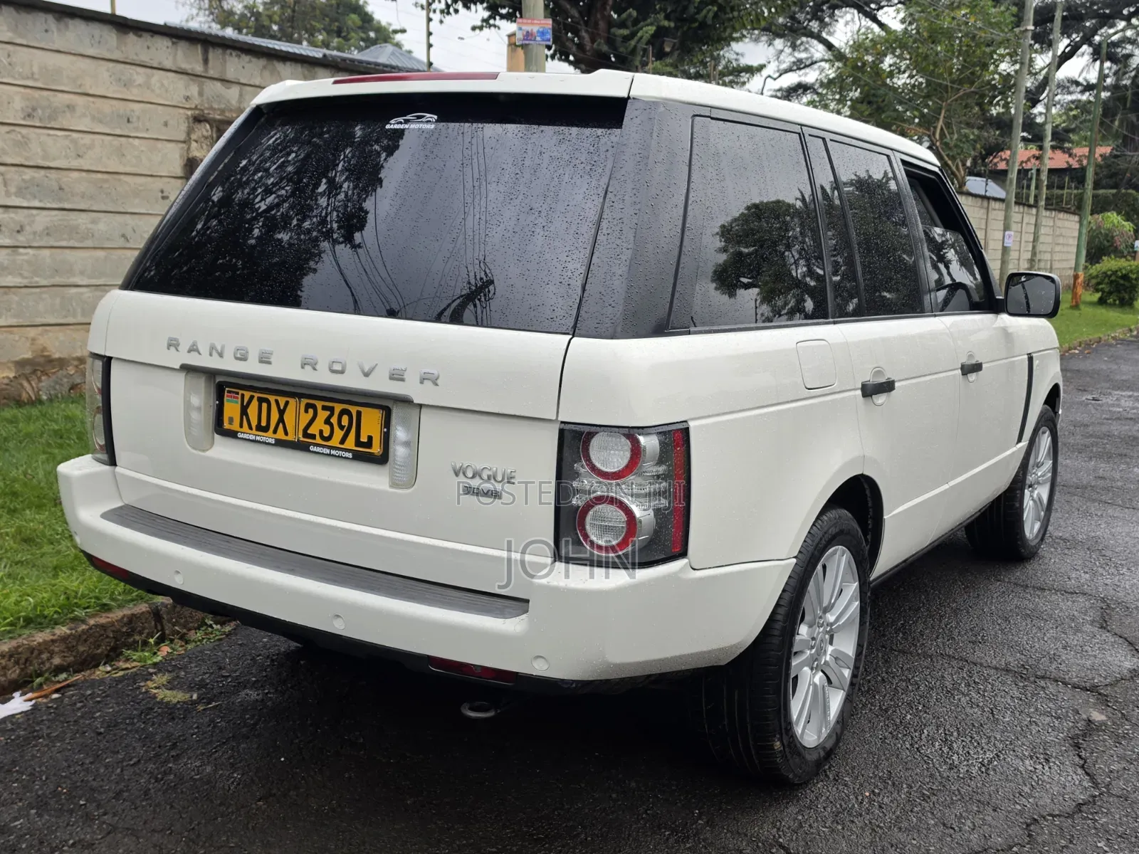 Land Rover Range Rover Vogue 2010 Pearl