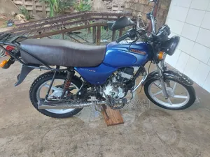 Bajaj Boxer 100 2022 Blue