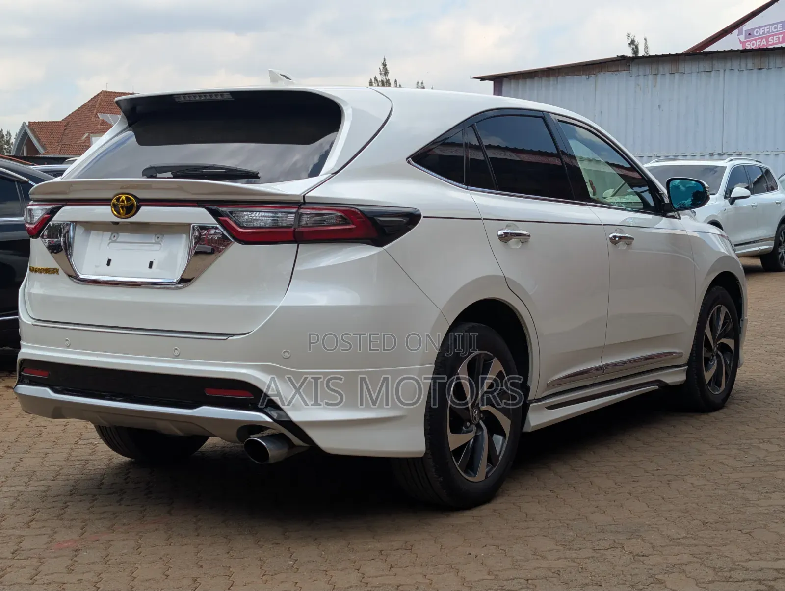Toyota Harrier 2.0 Turbo 2019 White
