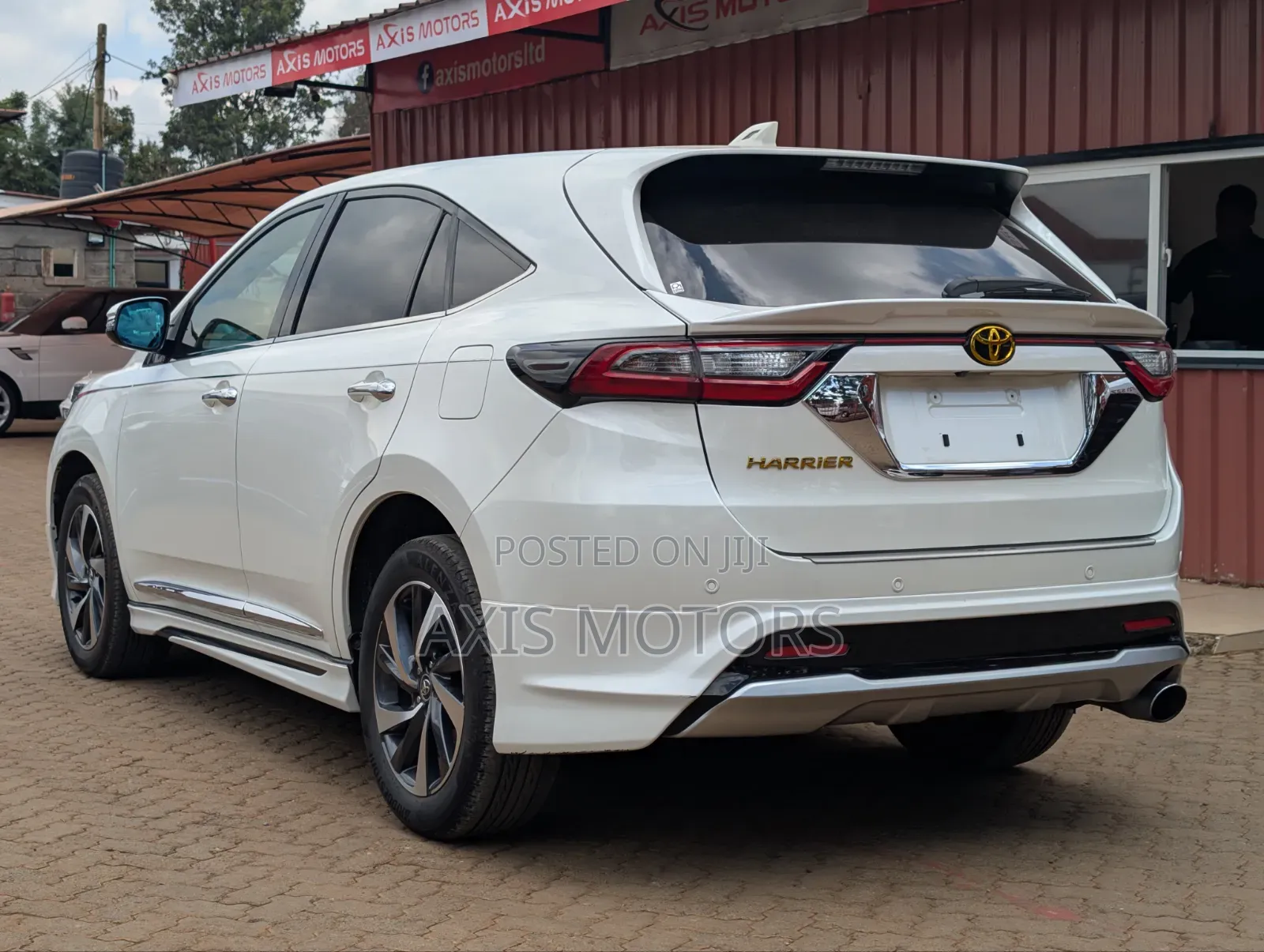 Toyota Harrier 2.0 Turbo 2019 White