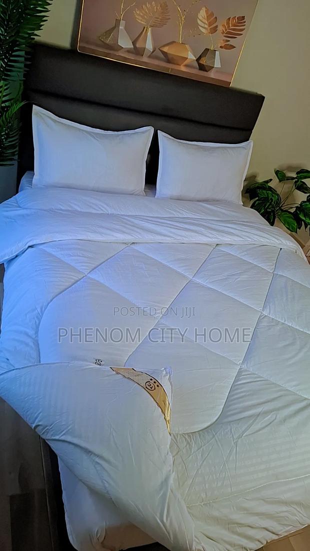 Tc White Cotton Binded Duvet Set Restocked