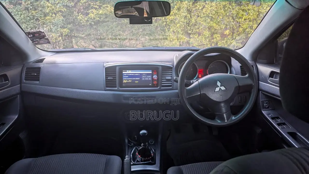 Mitsubishi Lancer 2013 Silver