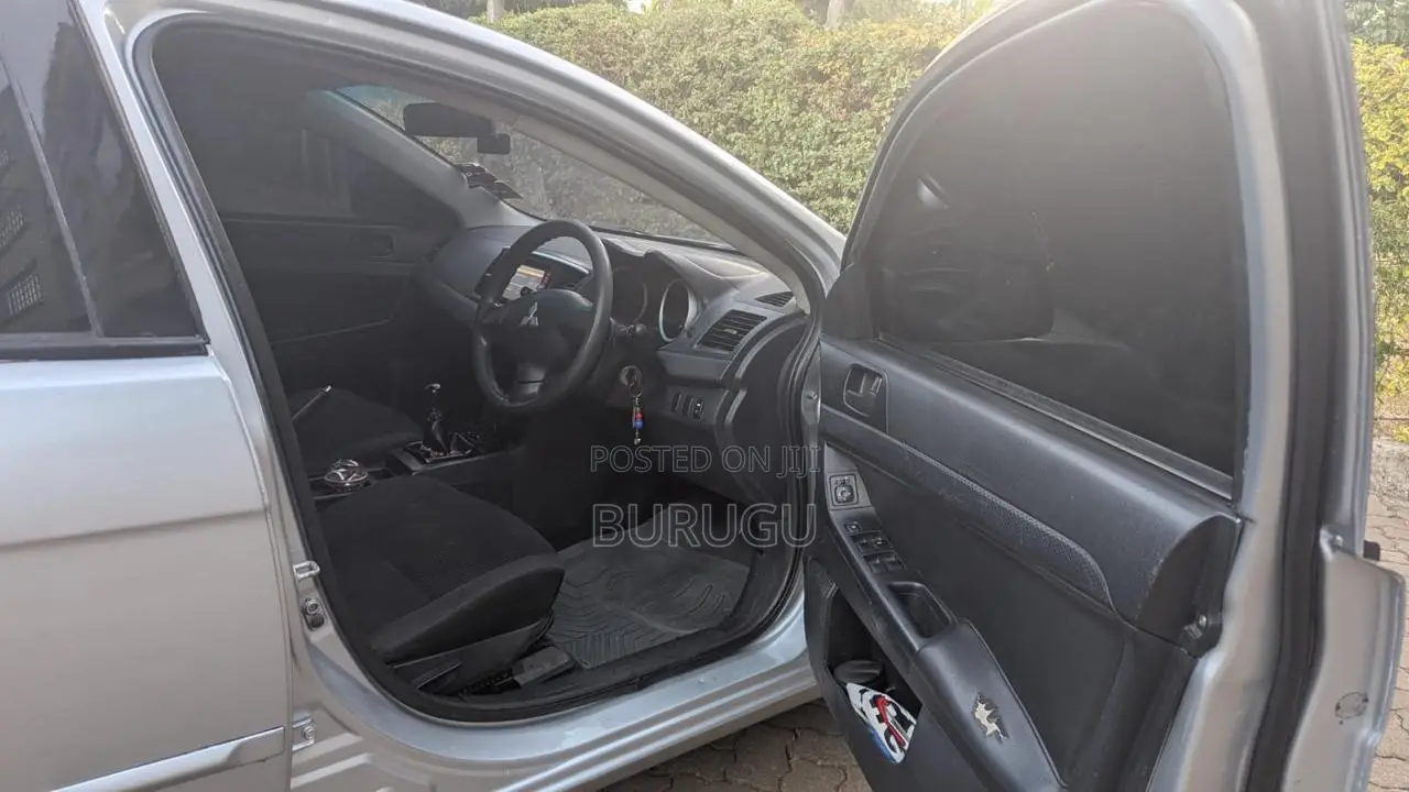 Mitsubishi Lancer 2013 Silver