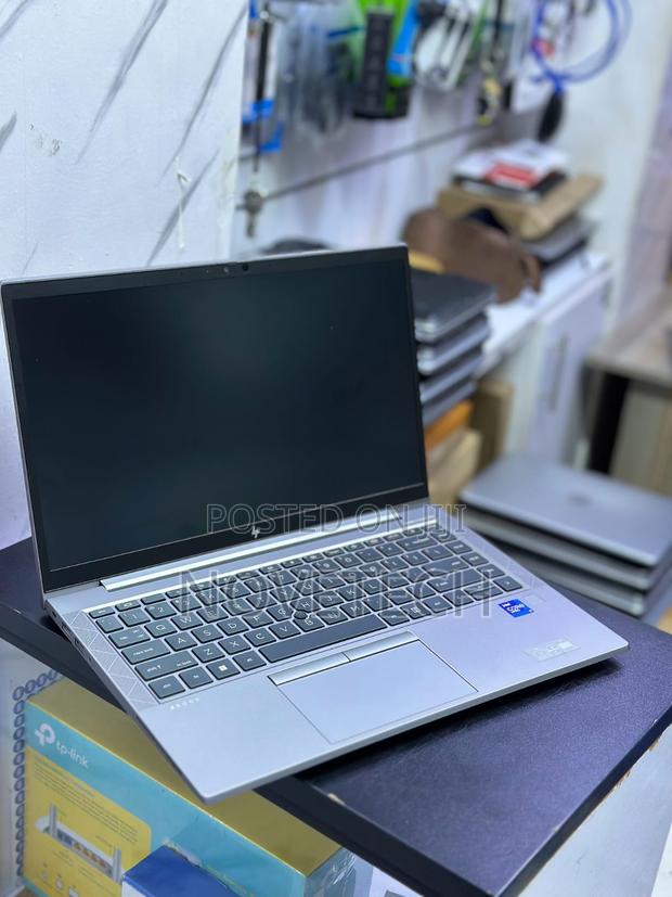 Laptop HP EliteBook 830 G8 16GB Intel Core i7 SSD 512GB - thumbnail 2