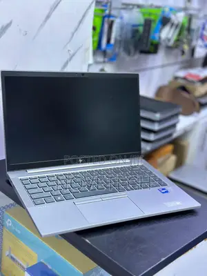 Laptop HP EliteBook 830 G8 16GB Intel Core i7 SSD 512GB