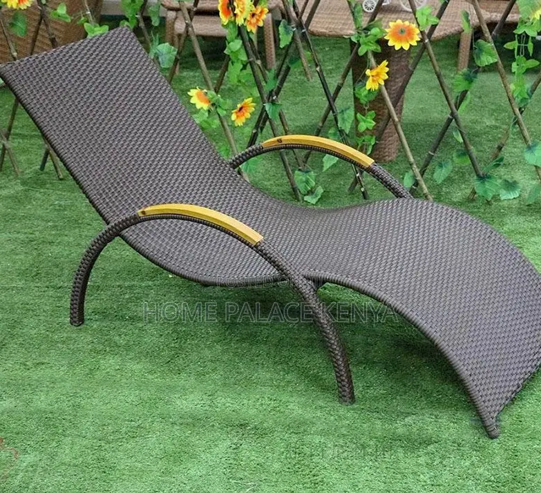 Poolside Bed: Waterproof Rattan Poolside Chaise Lounge Chair