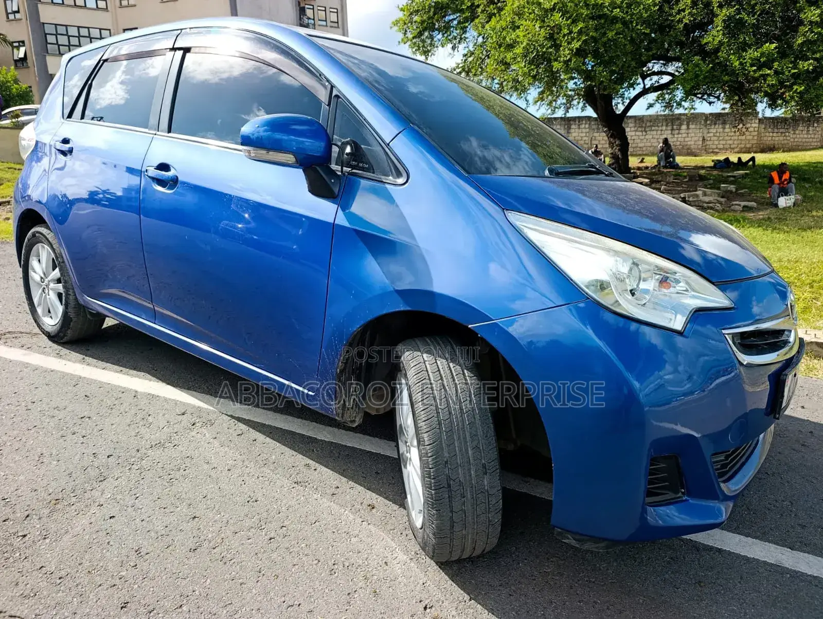 Toyota Ractis 2016 Blue