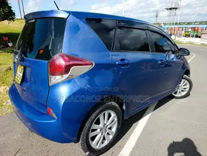 Toyota Ractis 2016 Blue