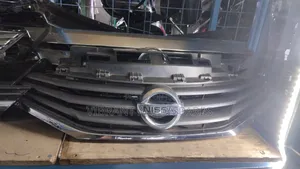 Nissan Note E12 Grill