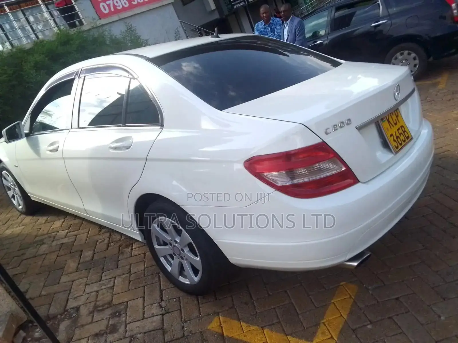 Mercedes-Benz C200 2011 White