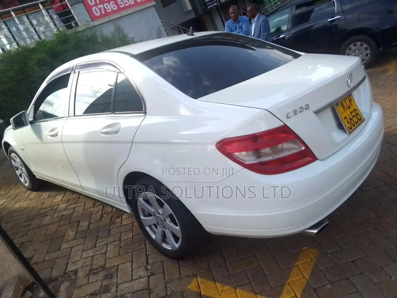 Mercedes-Benz C200 2011 White