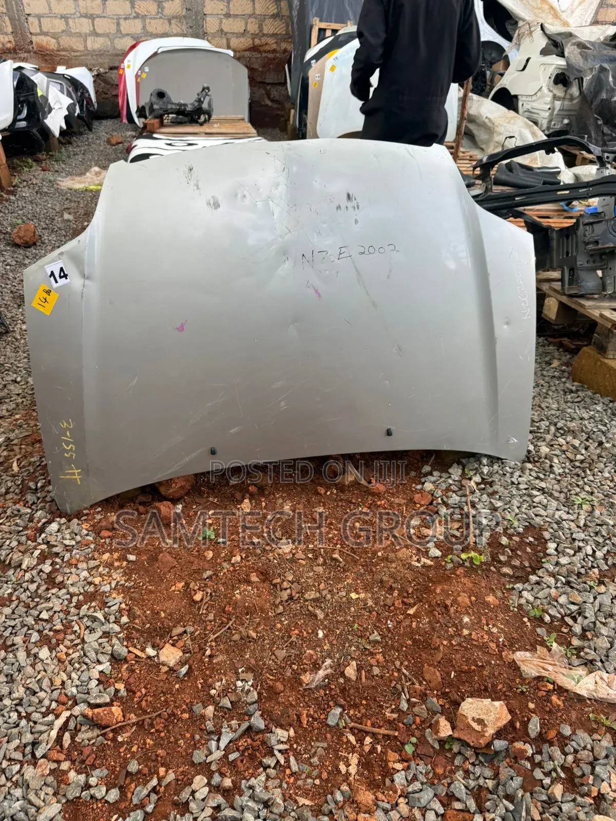 Nze 2002 Bonnet Cover Available