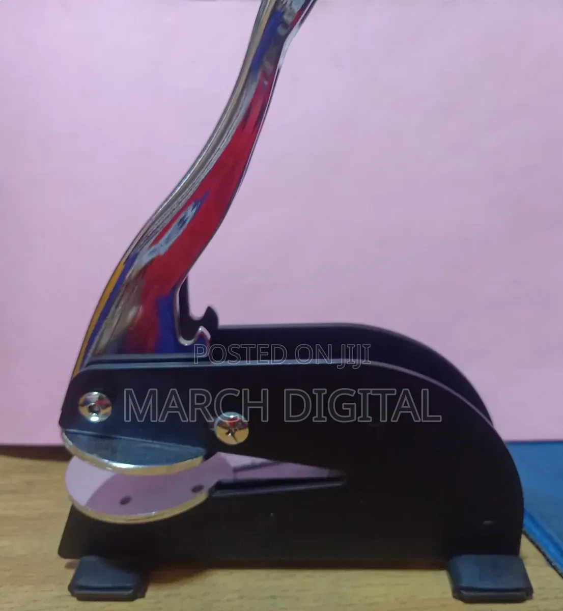 Durable Desk Seal
