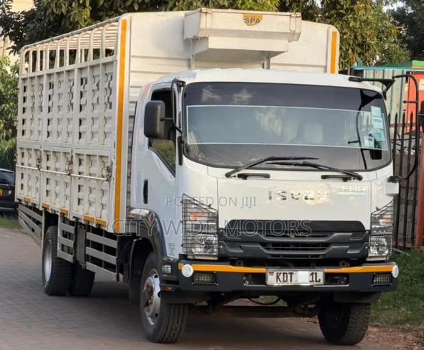 Isuzu FRR 90 Blue Power 2024 - thumbnail 3